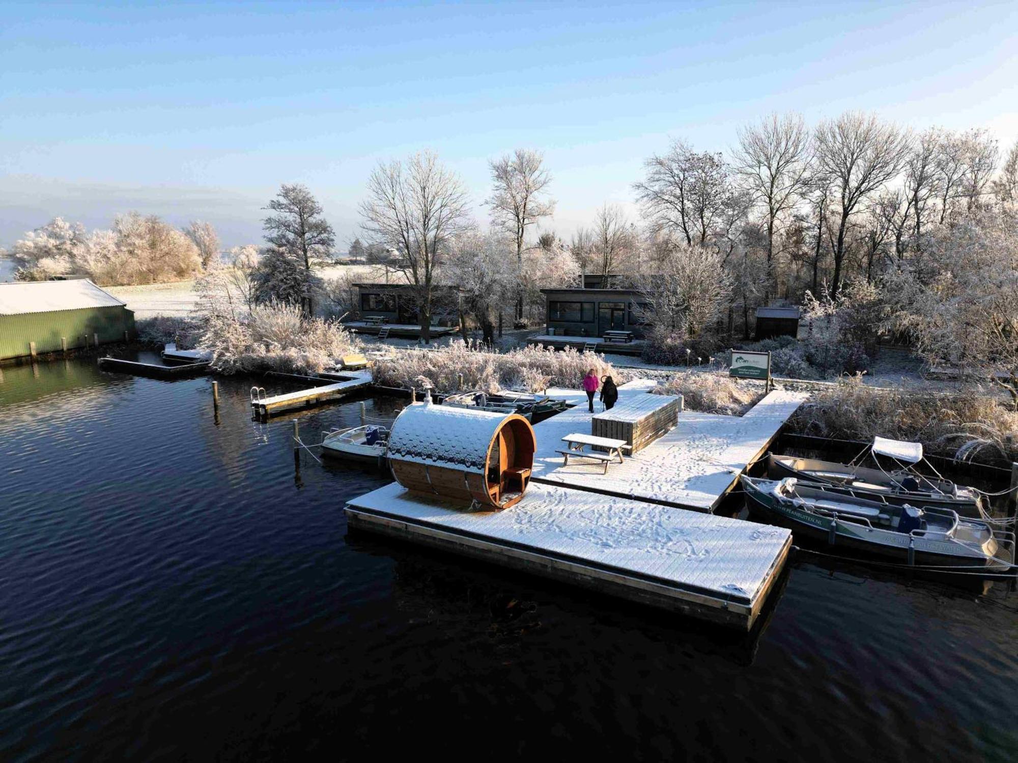 Pean-Buiten Waterlodges Nes  Экстерьер фото